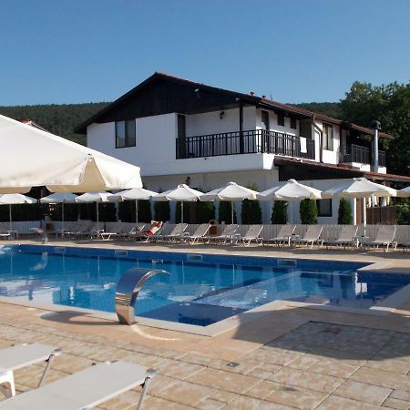Mandrica Guest House Bukor Shtepi מראה חיצוני תמונה