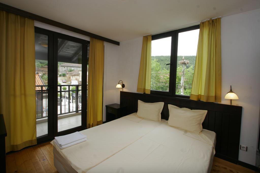 Mandrica Guest House Bukor Shtepi מראה חיצוני תמונה