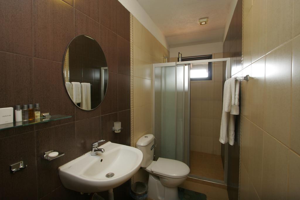 Mandrica Guest House Bukor Shtepi מראה חיצוני תמונה