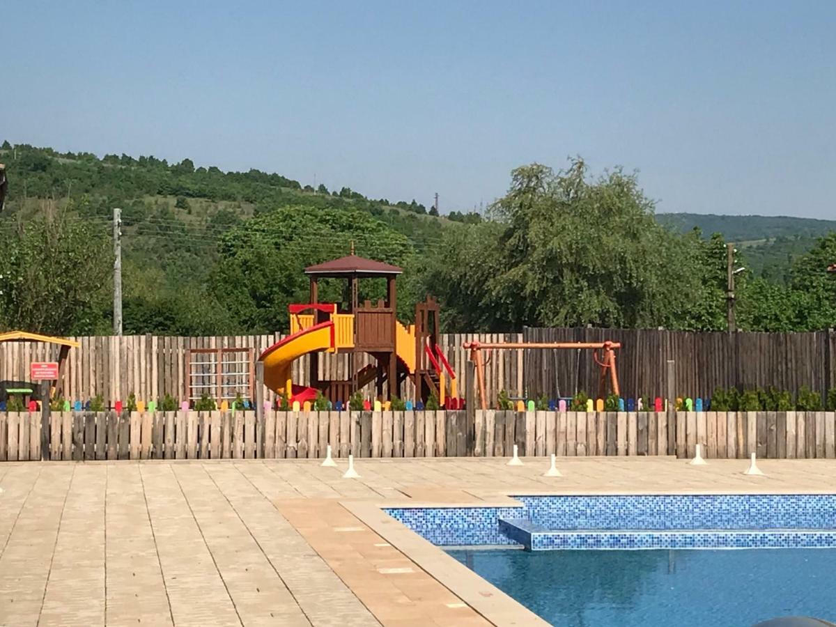 Mandrica Guest House Bukor Shtepi מראה חיצוני תמונה