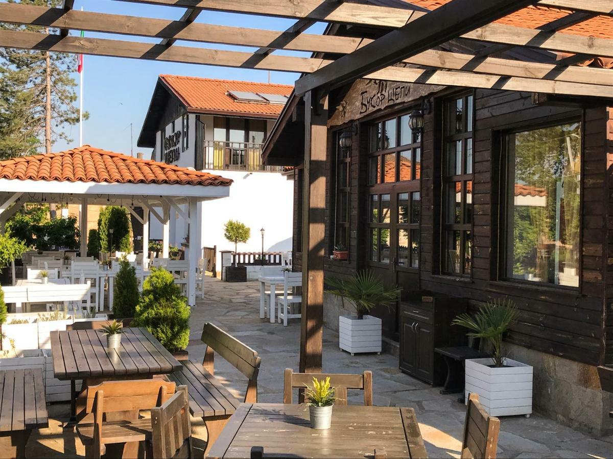 Mandrica Guest House Bukor Shtepi מראה חיצוני תמונה