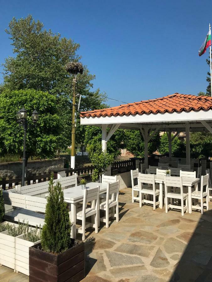 Mandrica Guest House Bukor Shtepi מראה חיצוני תמונה