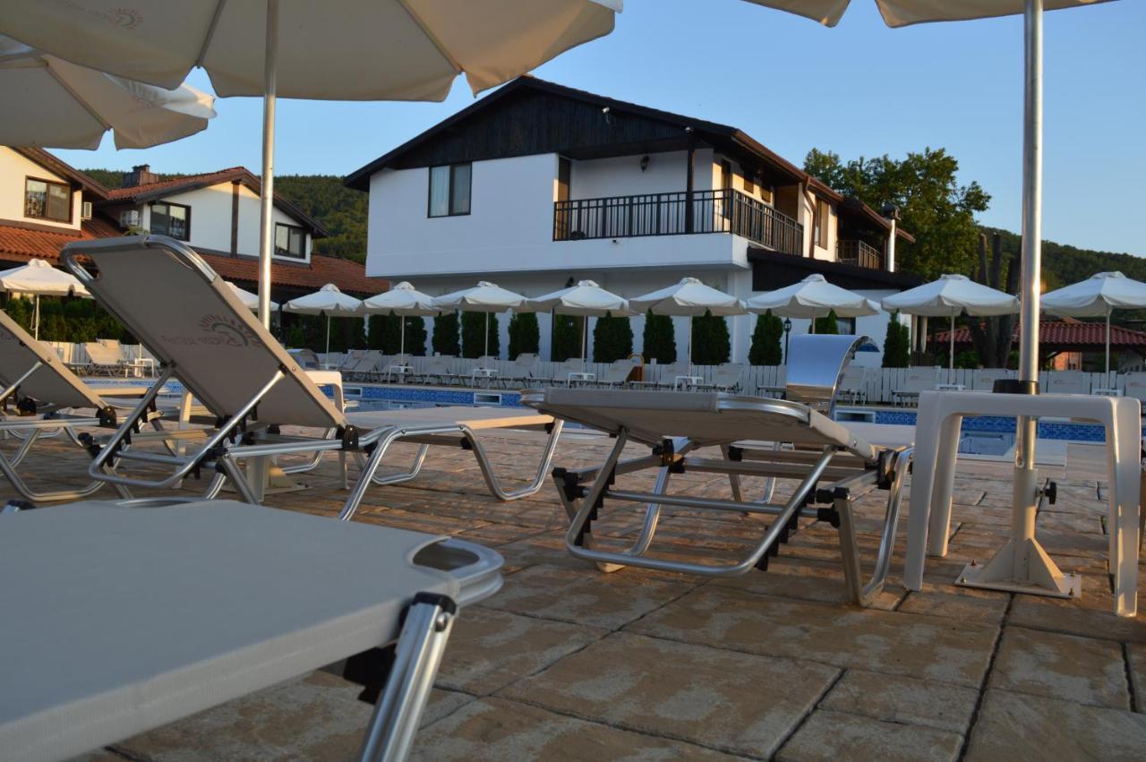 Mandrica Guest House Bukor Shtepi מראה חיצוני תמונה