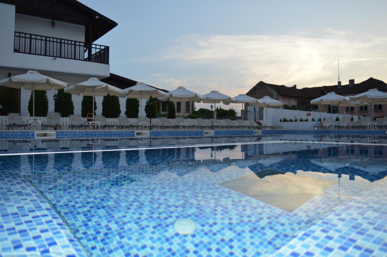 Mandrica Guest House Bukor Shtepi מראה חיצוני תמונה